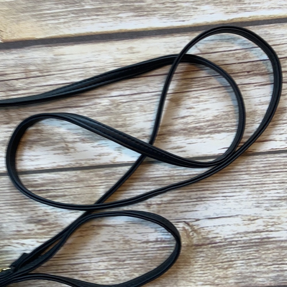 Betsey Johnson Luv wristlet Crossbody EUC - Picture 5 of 5